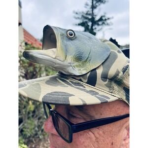 VTG Camo Fishing Hat Big Mouth Bass 3D Life Like Trucker Camouflage Cap Nissin
